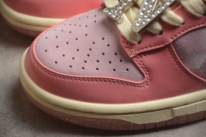 Nike Dunk Low LX Barbie 