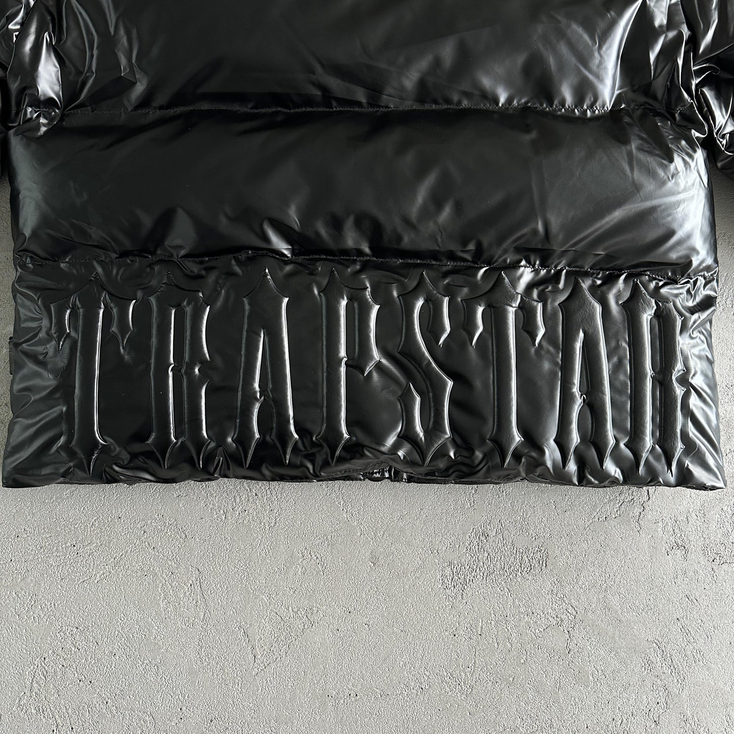 Trapstar Irongate Steppjacke mit Prägung, Schwarz