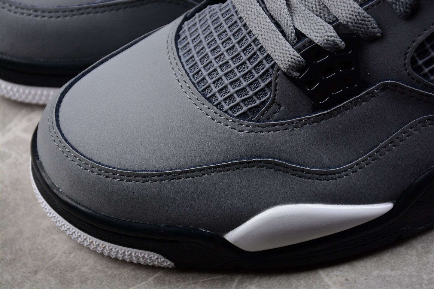 Air Jordan 4 Cool Grey 