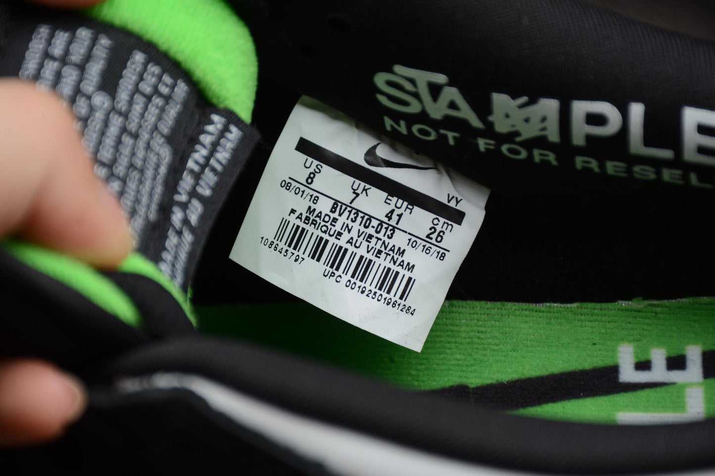 Nike SB Dunk Low Staple Panda Pigeon