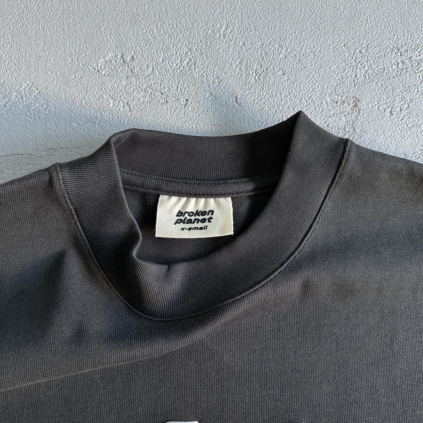 Broken Planet – Die Zukunft ist da (T-Shirt) 