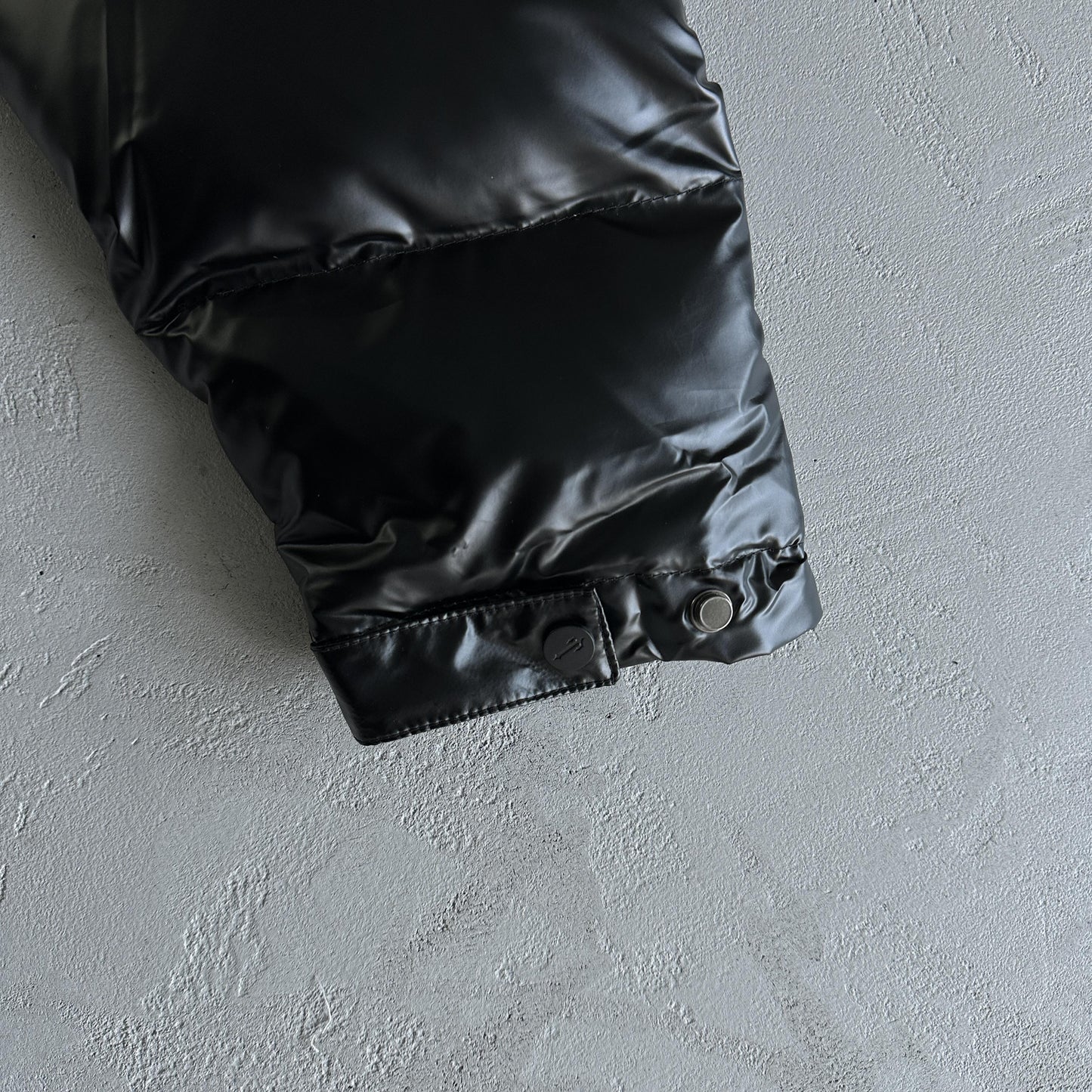 Trapstar Irongate Steppjacke mit Prägung, Schwarz