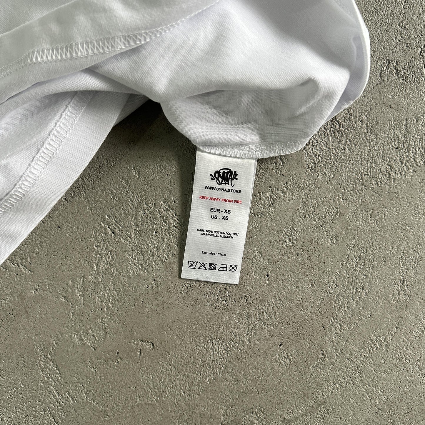 Synaworld Tshirt Loading