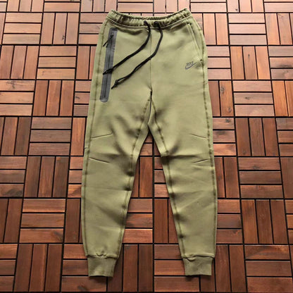 Nike Techfleece Anzug – Neue Saison