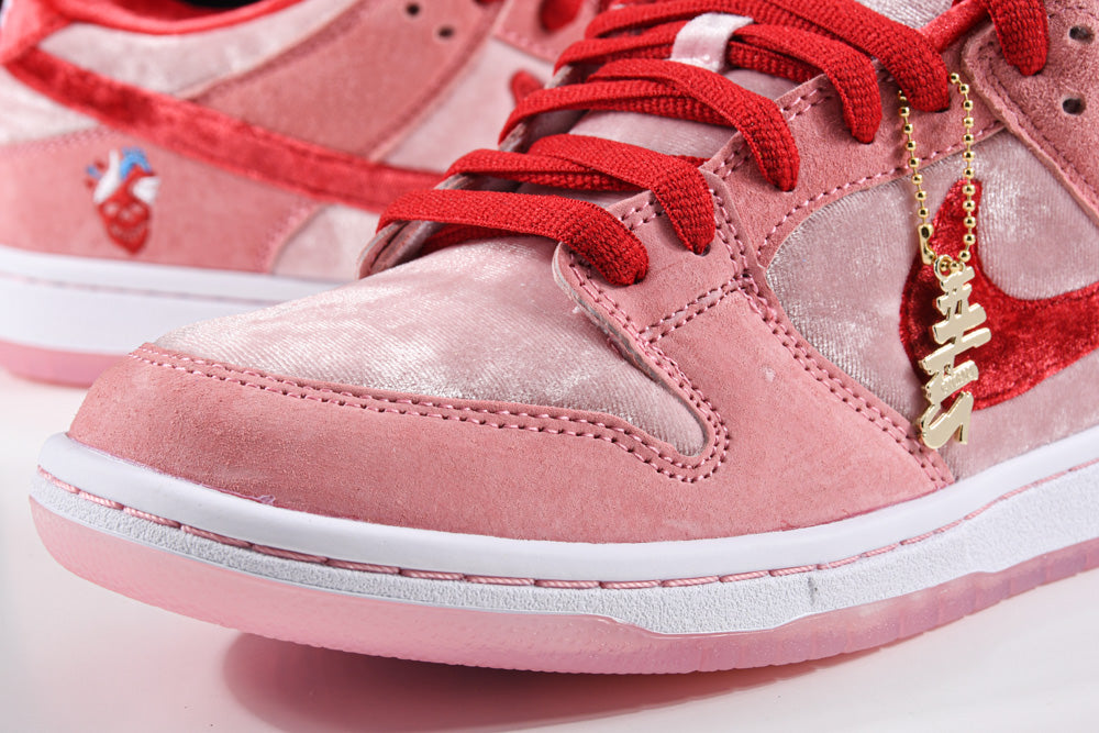 Nike SB Dunk Low x StrangeLove Skateboards