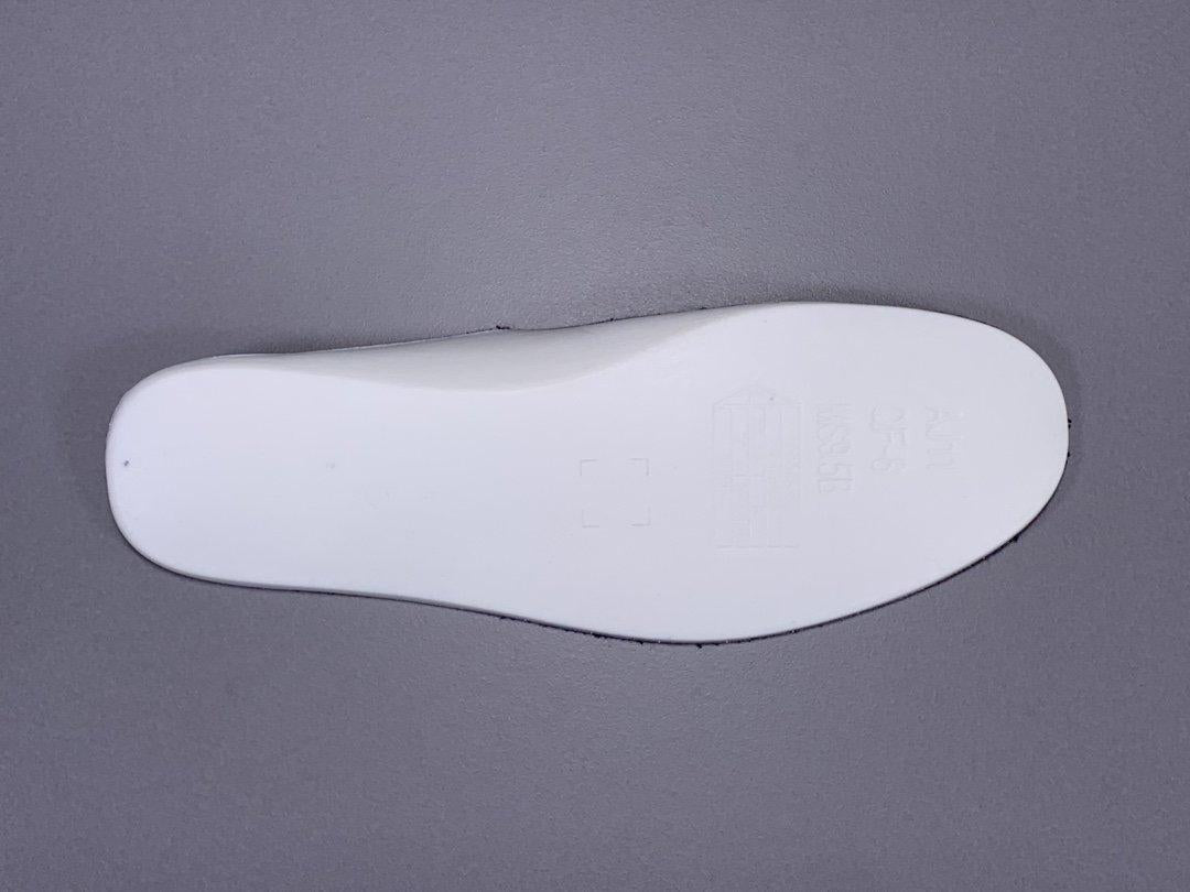 Air Jordan 11 "Bred" 