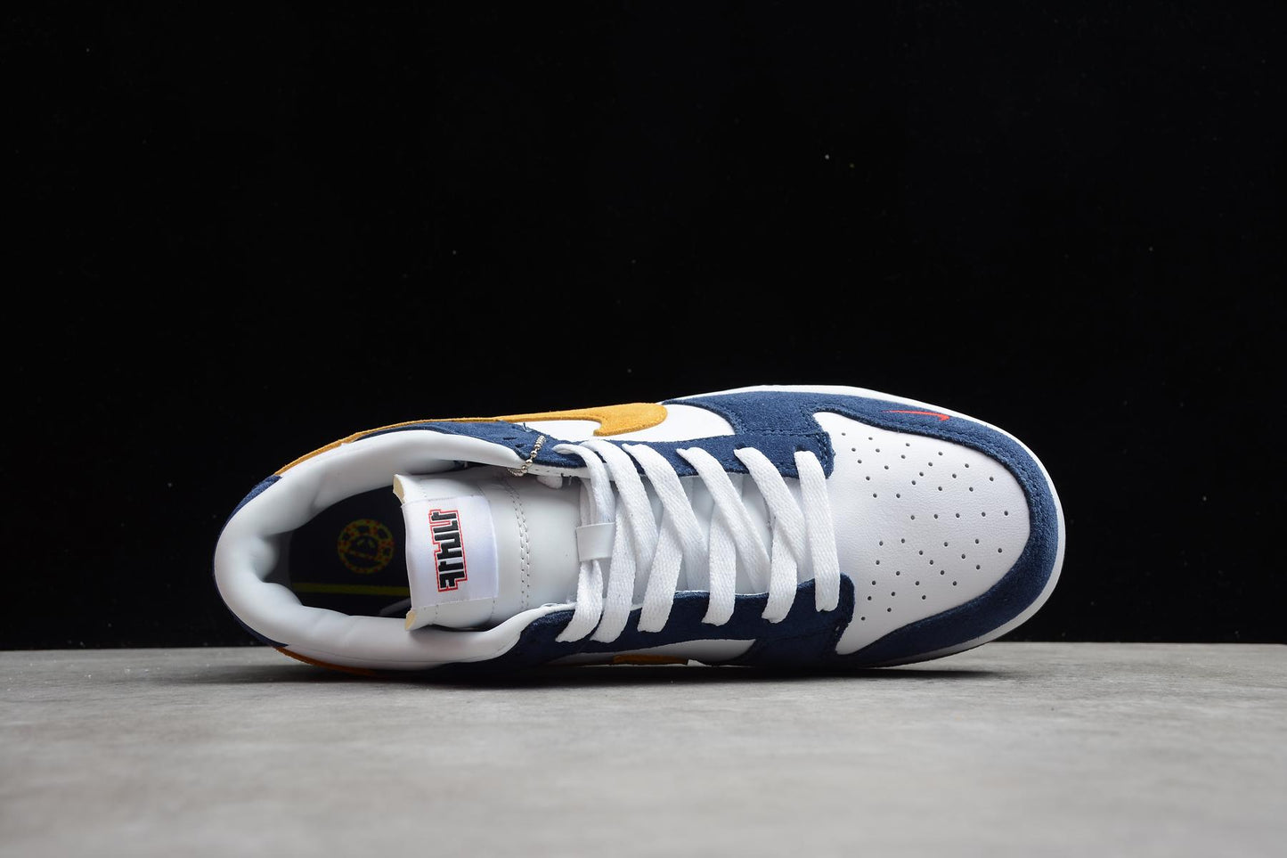 Nike x Kasina Dunk Low "'80s Bus" 
