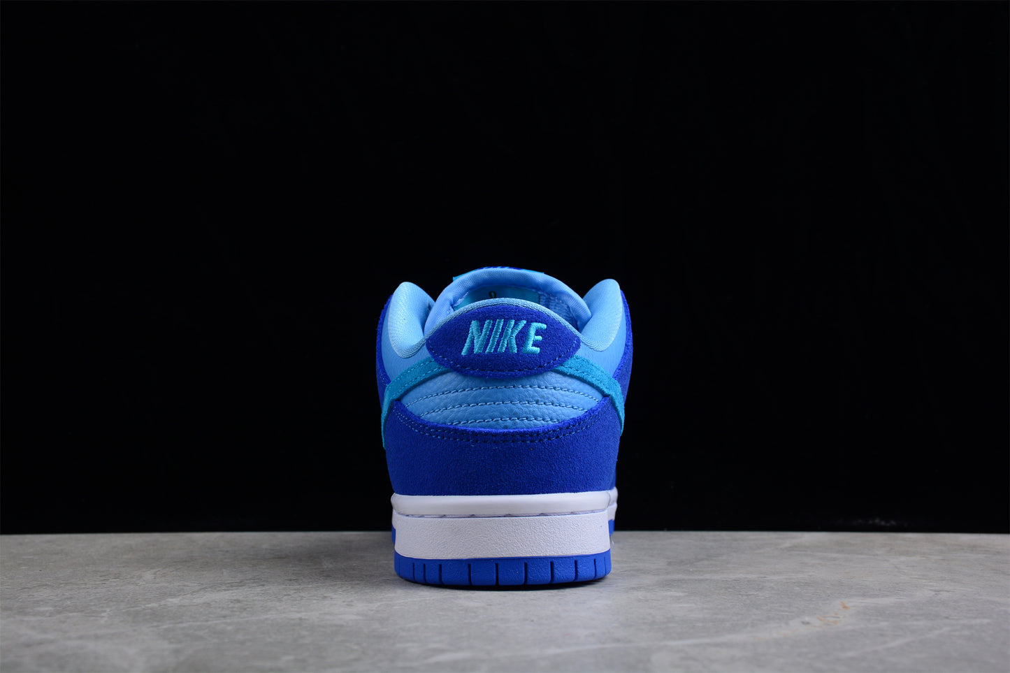 Nike SB Dunk Low Blue Raspberry 