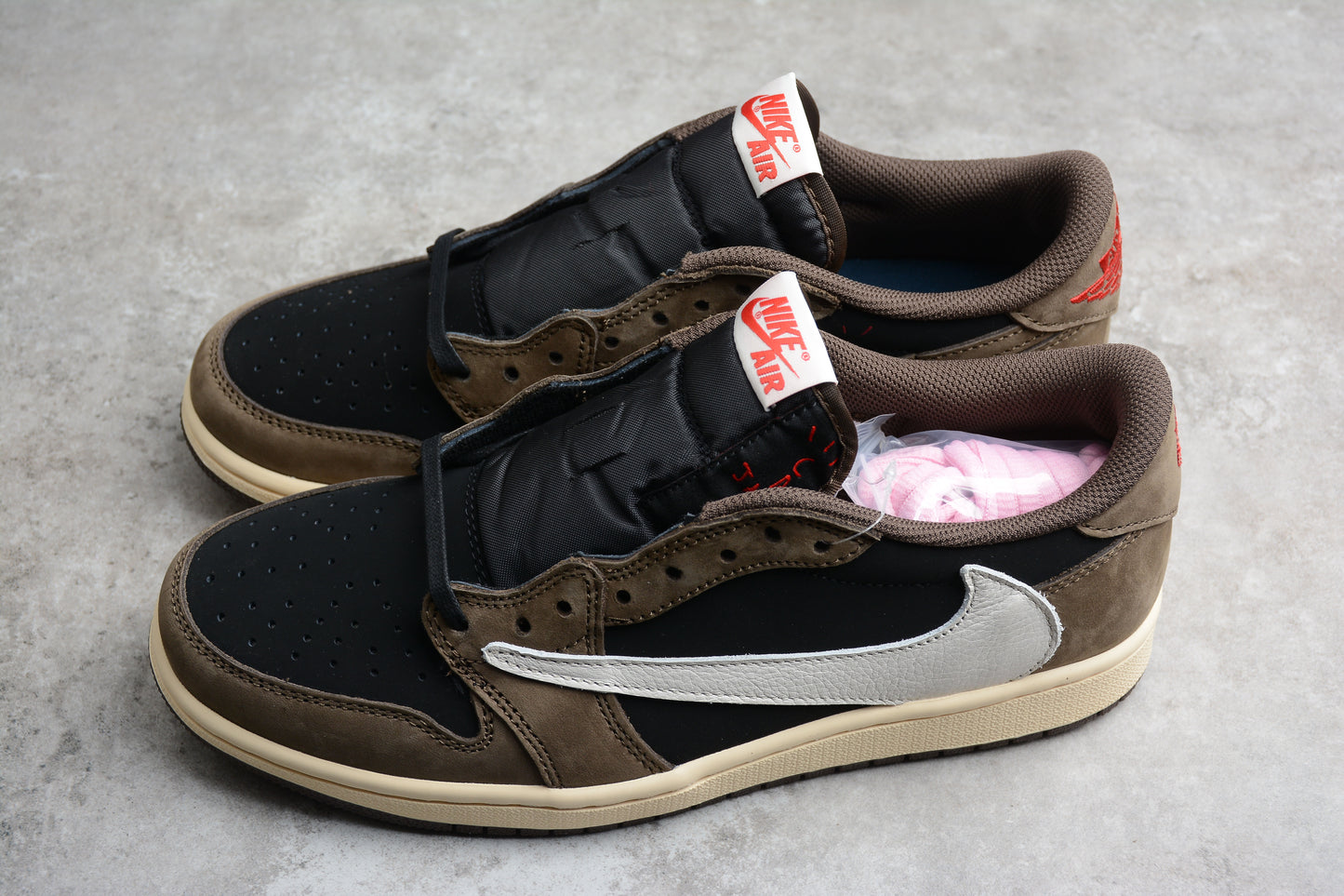 Jordan 1 Retro Low OG SP Travis Scott Mocha