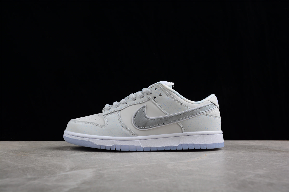 Nike SB Dunk Low White Lobster 