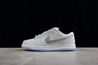 Nike SB Dunk Low White Lobster 