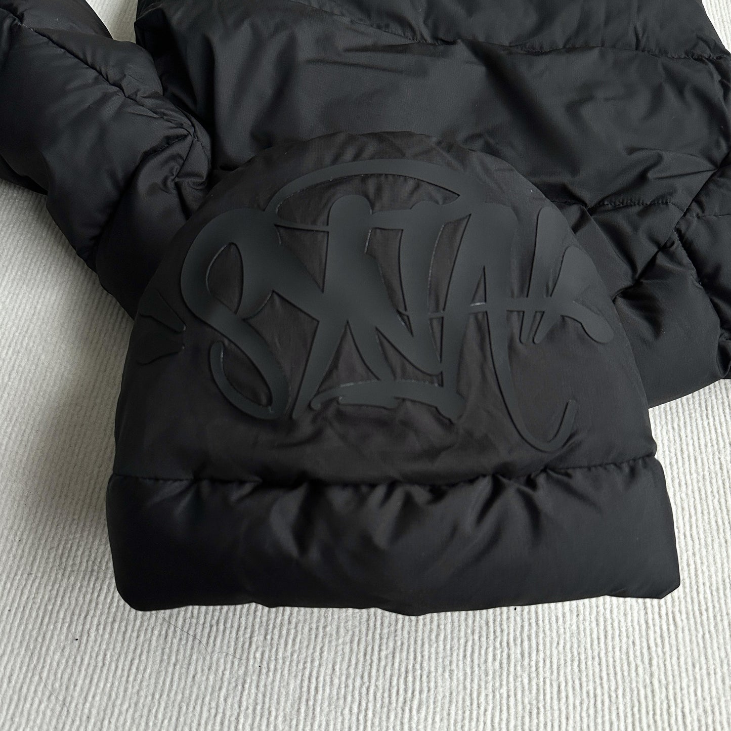 Synaworld Puffer Black