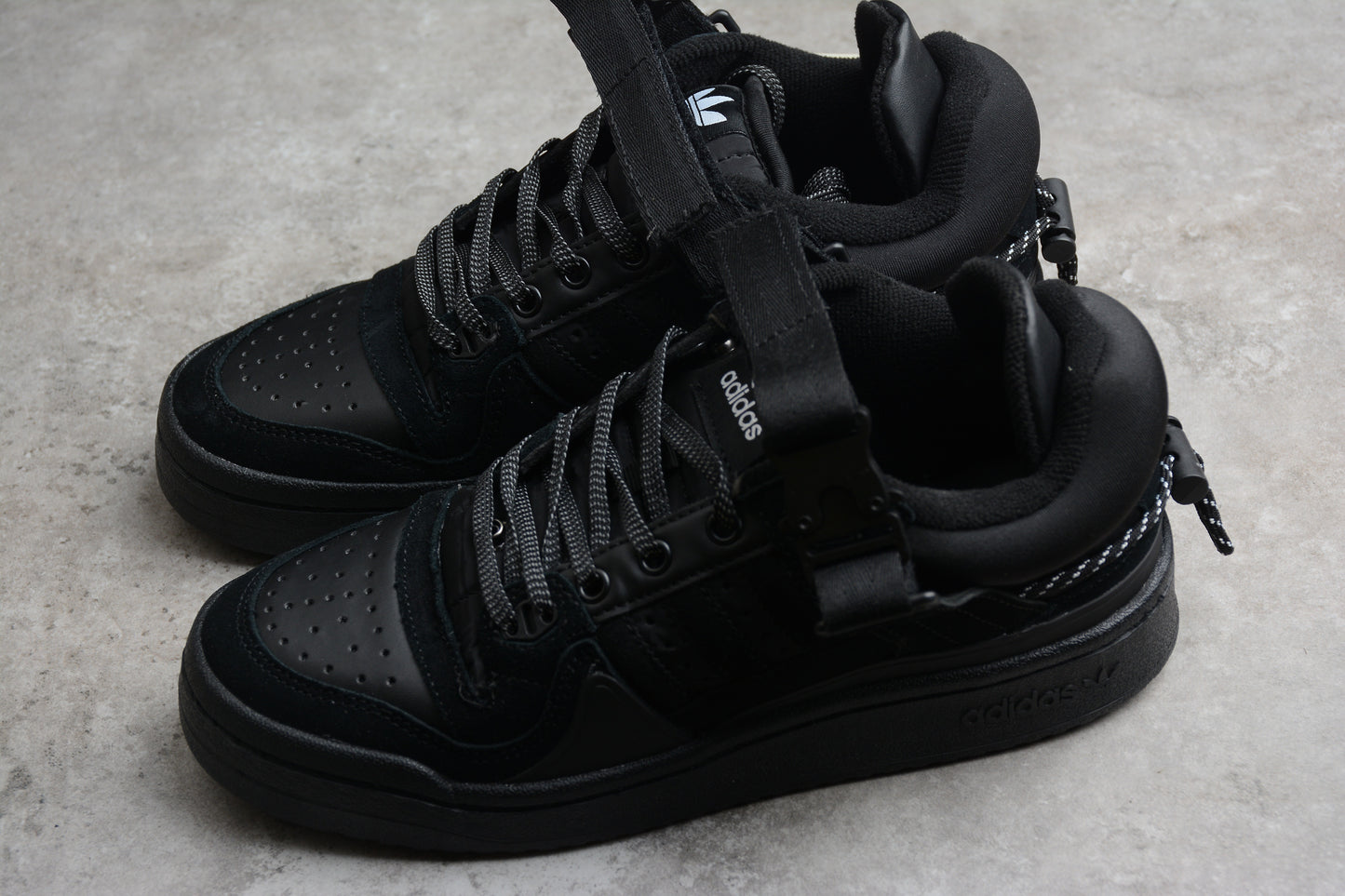 Adidas x BadBunny Forum Schwarz 