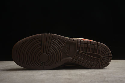 Nike Dunk Low Red Panda 