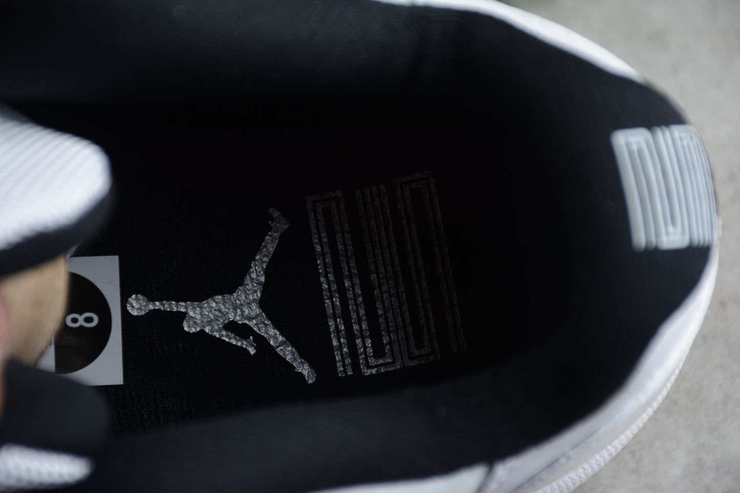 Air Jordan 11 Low "Legend Blue" 