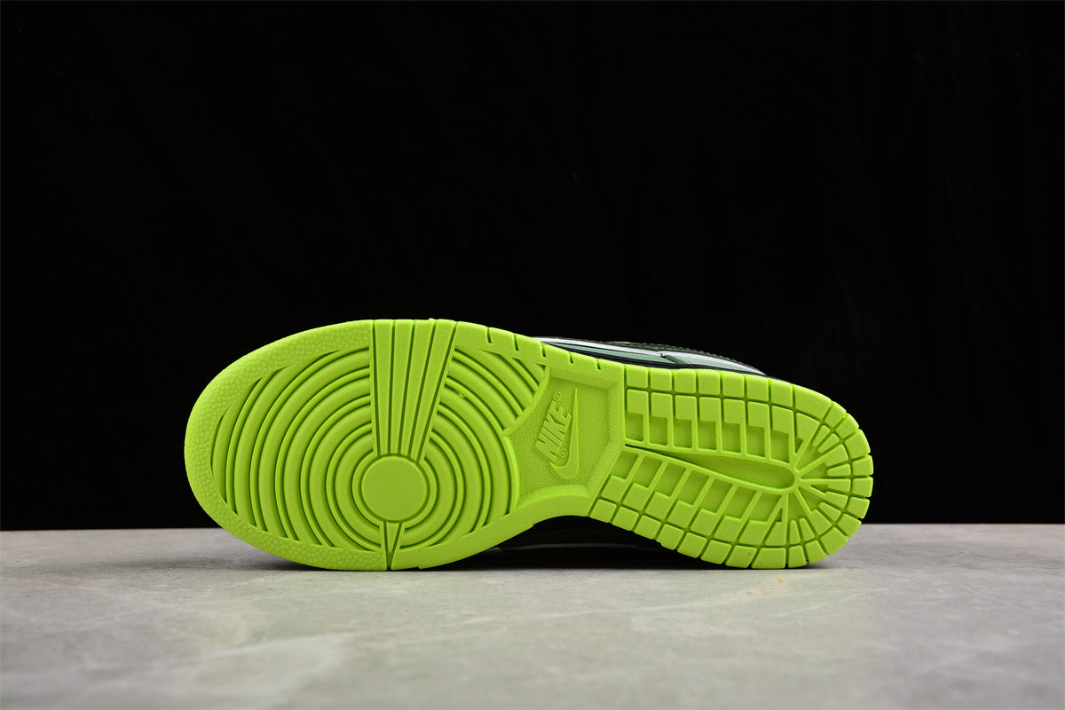 Nike SB Dunk Low Green Lobster 