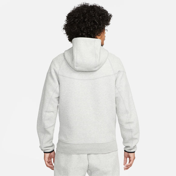 Nike Techfleece Anzug – Neue Saison