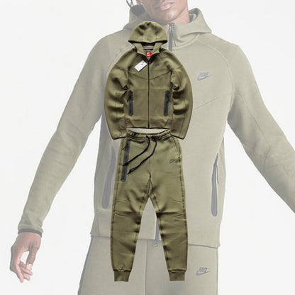 Nike Techfleece Anzug – Neue Saison