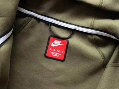 Nike Techfleece Anzug – Neue Saison