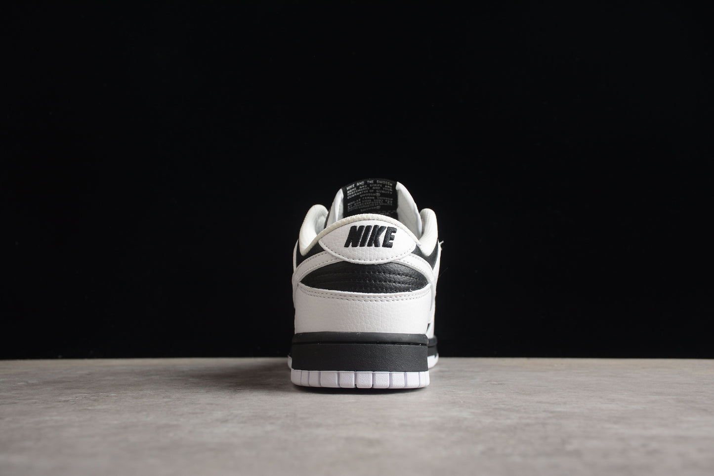 Nike Dunk Low Reverse Panda 