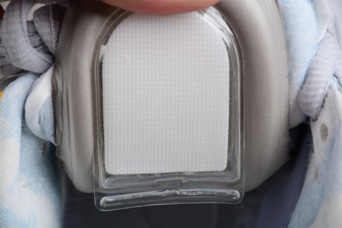 Nike SB Dunk Low White Lobster 