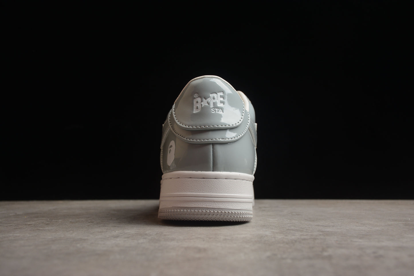 Bape Sta Lackleder Grau und Weiß