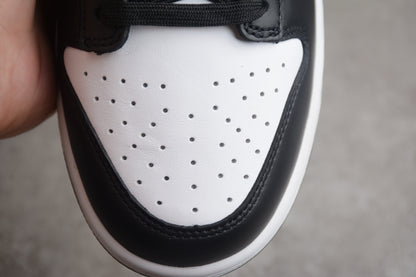 Nike Dunk Low Black Panda 