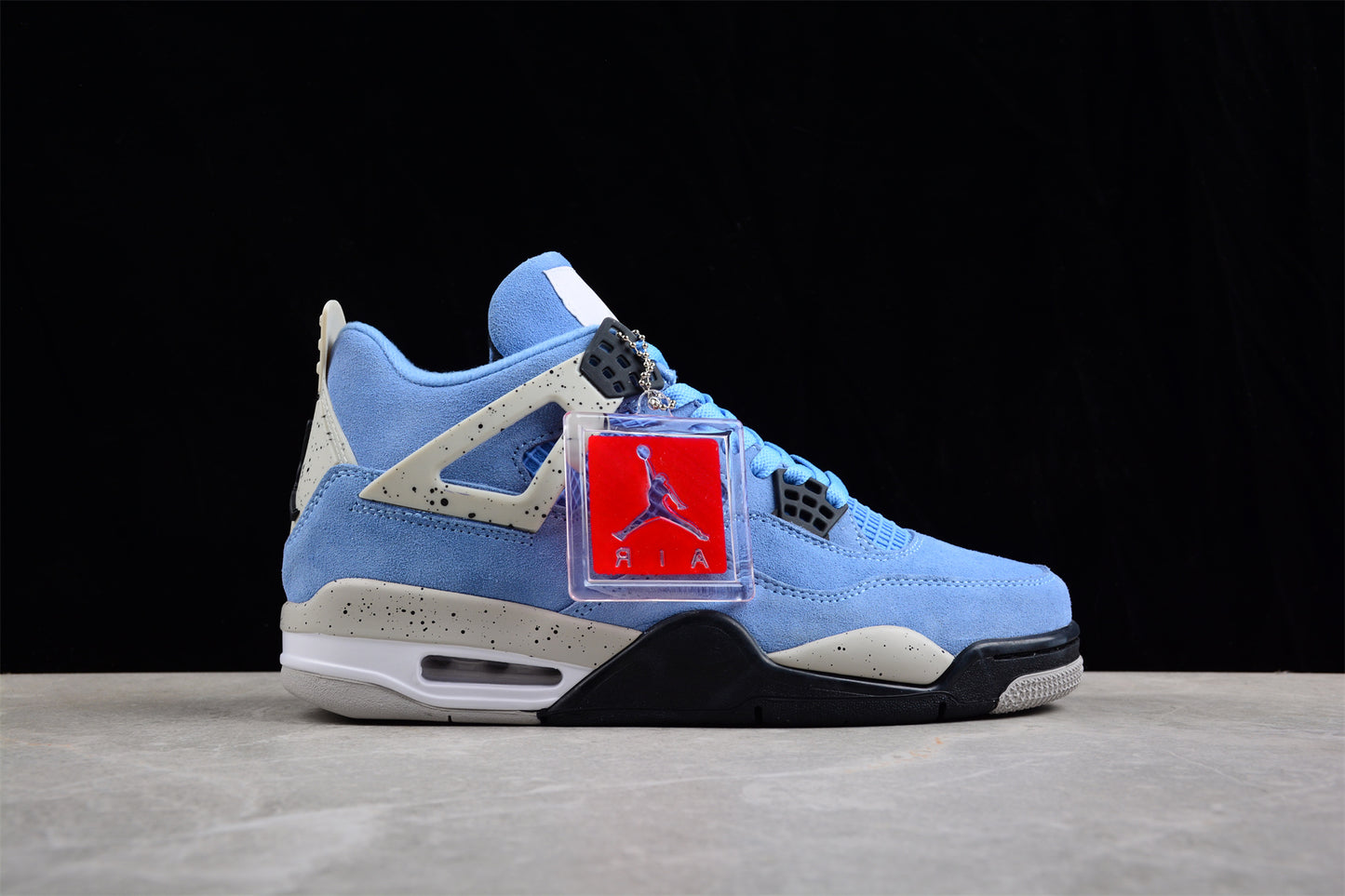 AIR JORDAN 4 RETRO "UNIVERSITY BLUE" AZUL 
