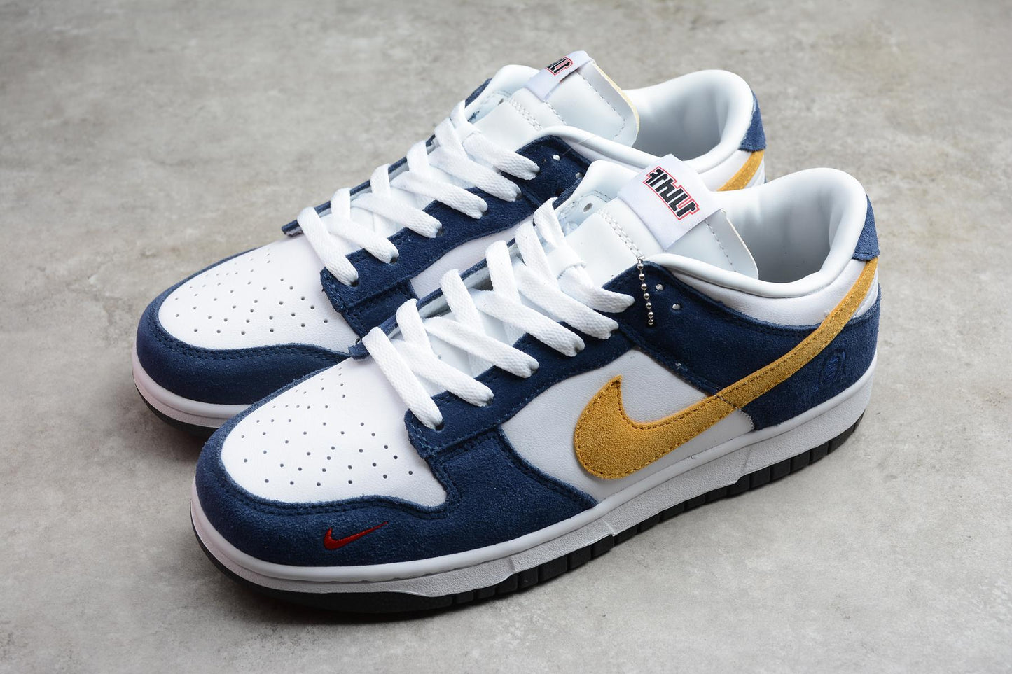 Nike x Kasina Dunk Low "'80s Bus" 
