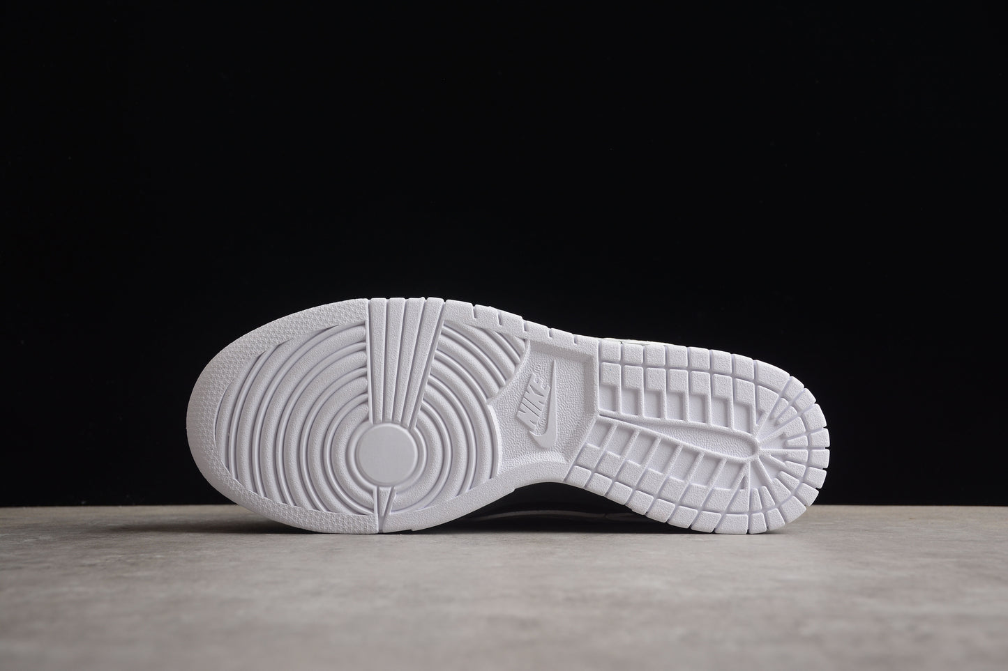 Nike Dunk Low Reverse Panda 