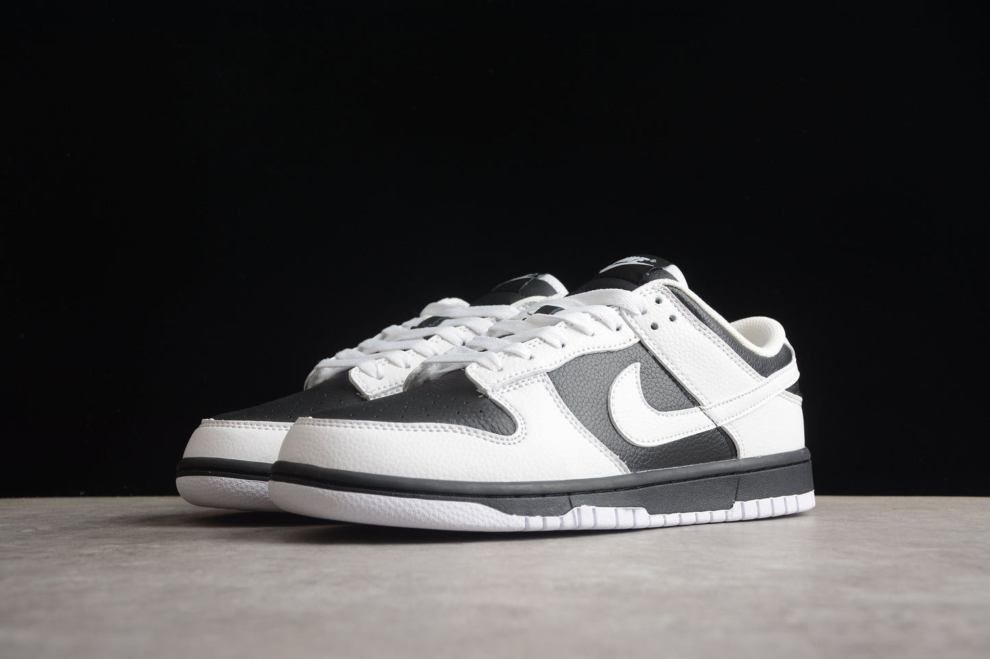 Nike Dunk Low Reverse Panda 