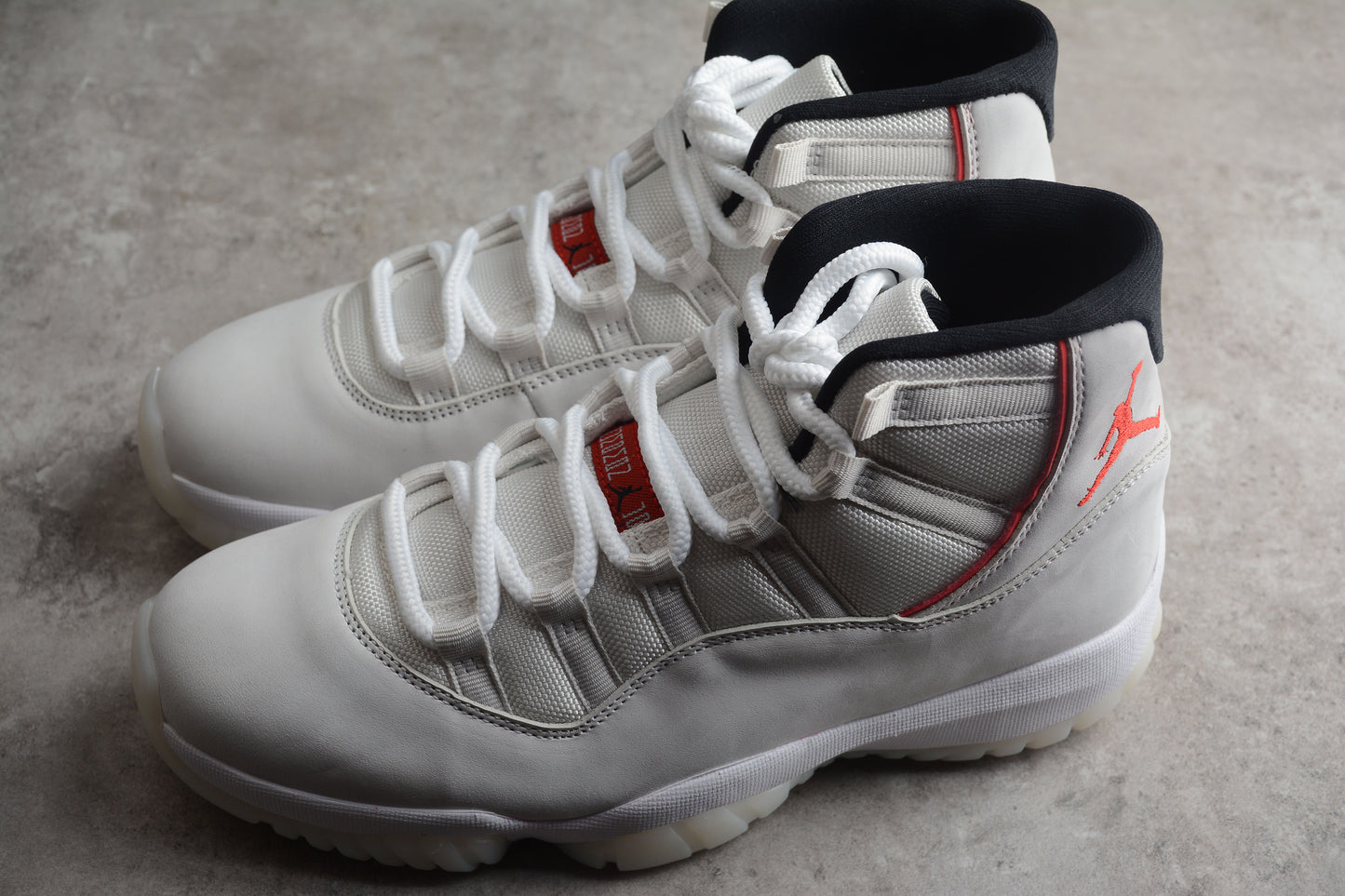 Air Jordan 11 "Platinum Tint"