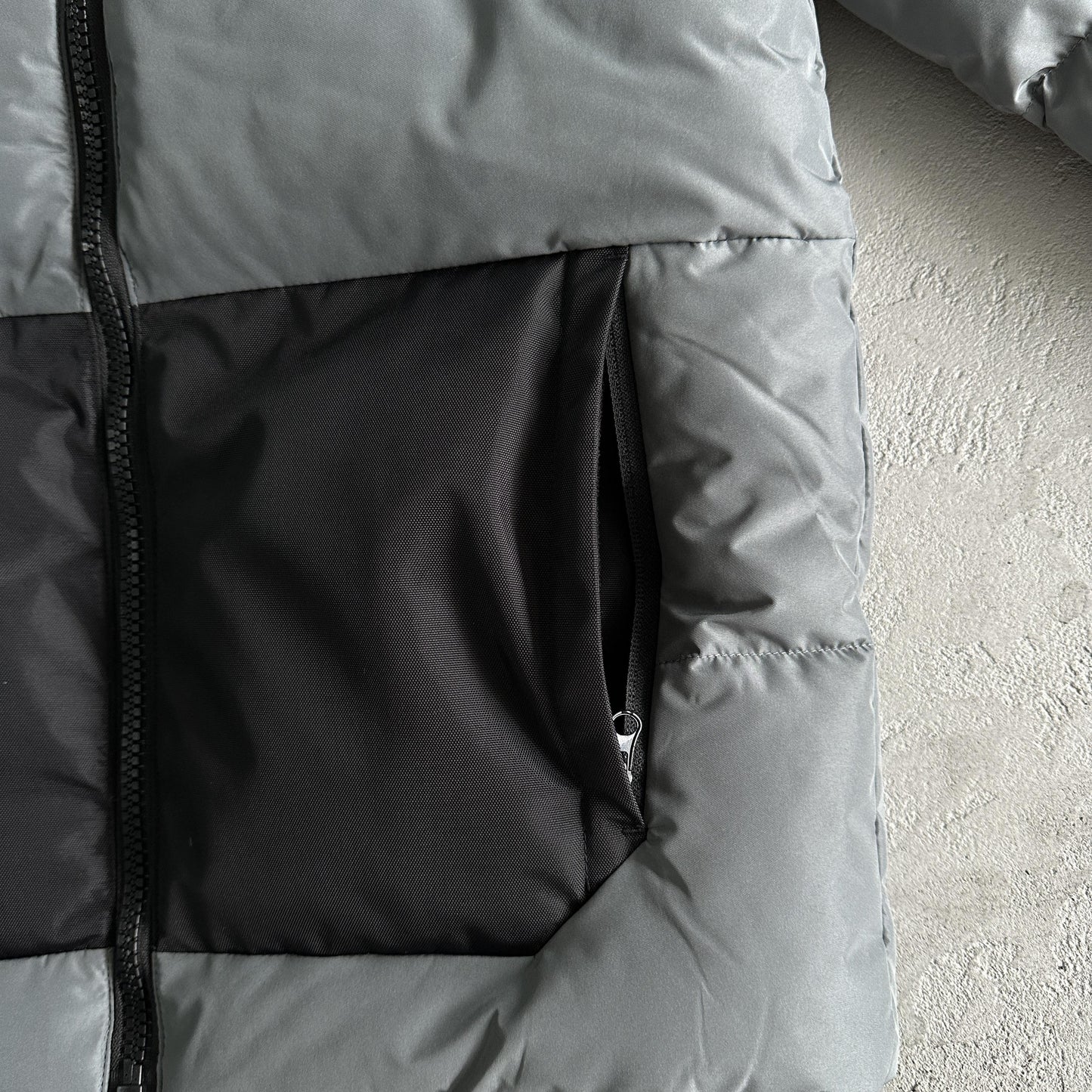 Trapstar Decoded Arch Steppjacke Schwarz Grau