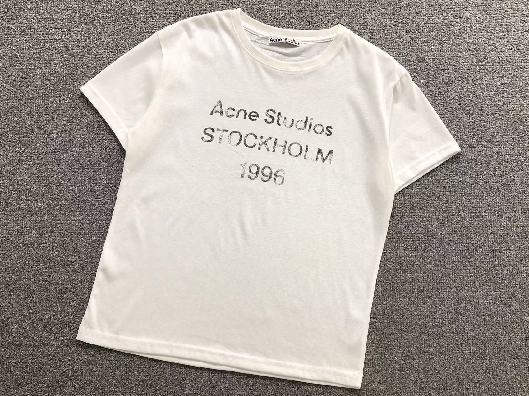 AcneStdios Tshirt Female