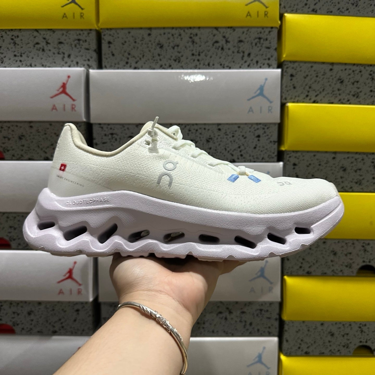 O/N Cloud