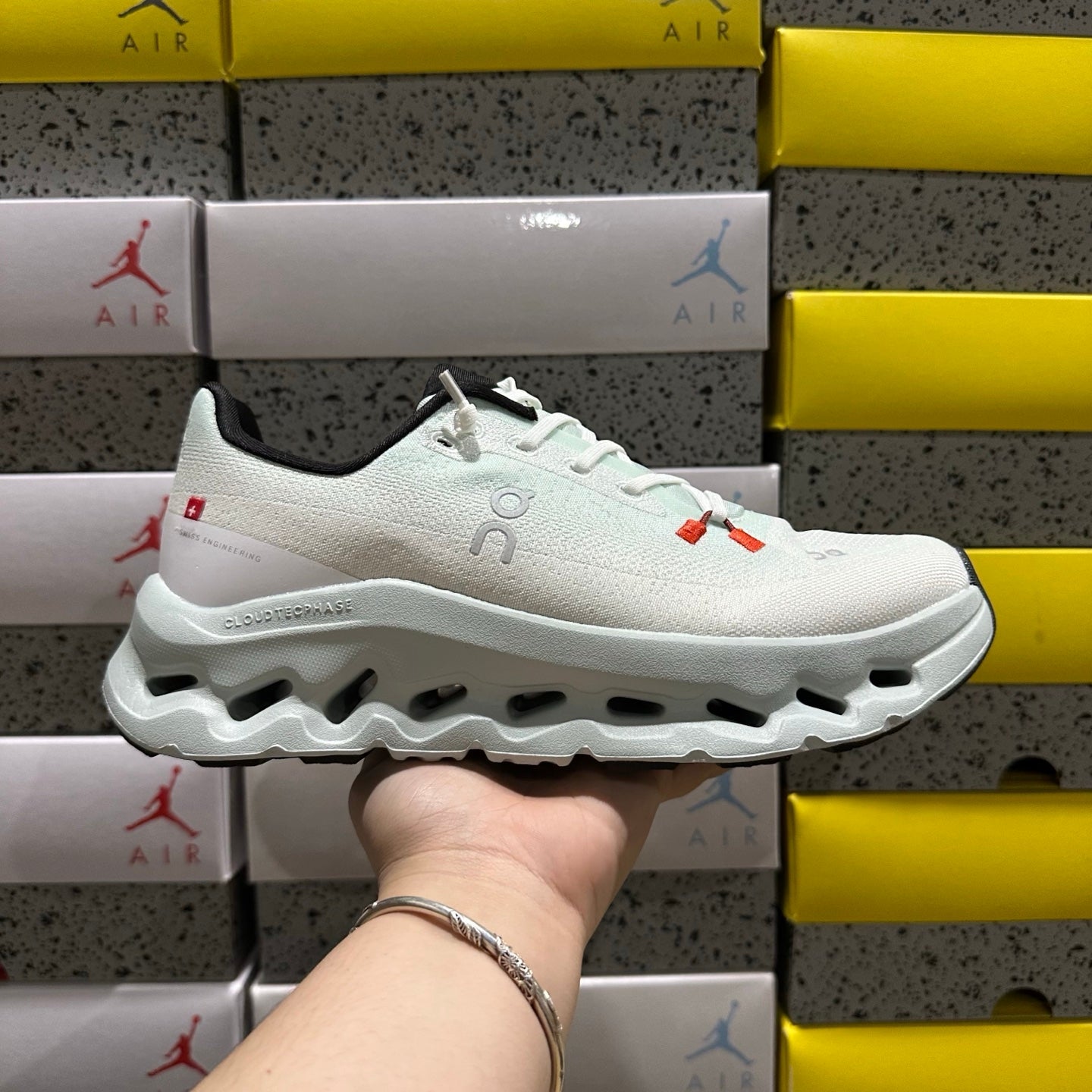 O/N Cloud