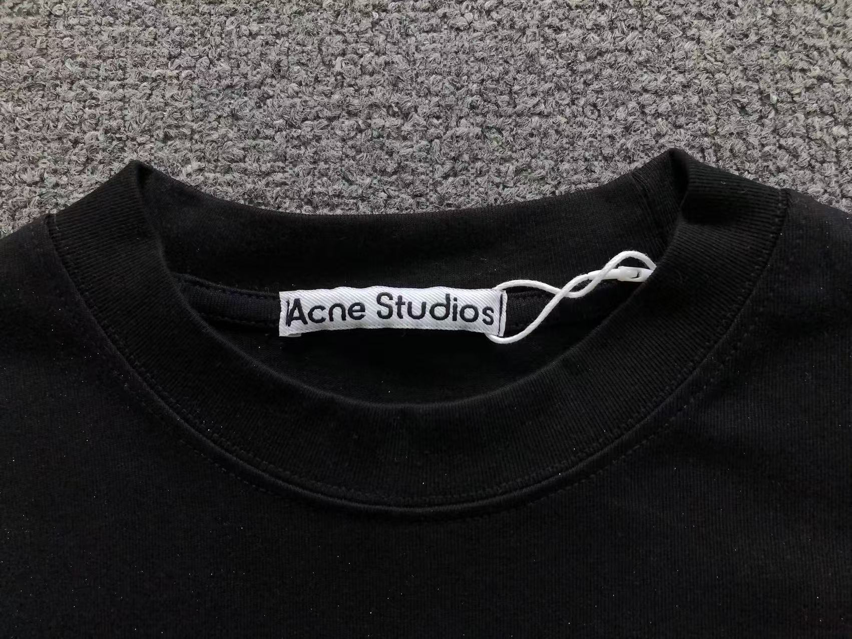 AcneStdios Tshirt