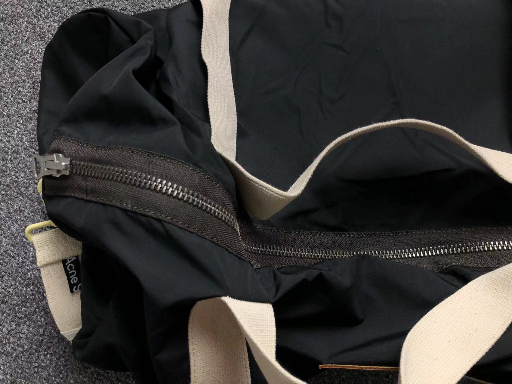 AcneStdios Bag