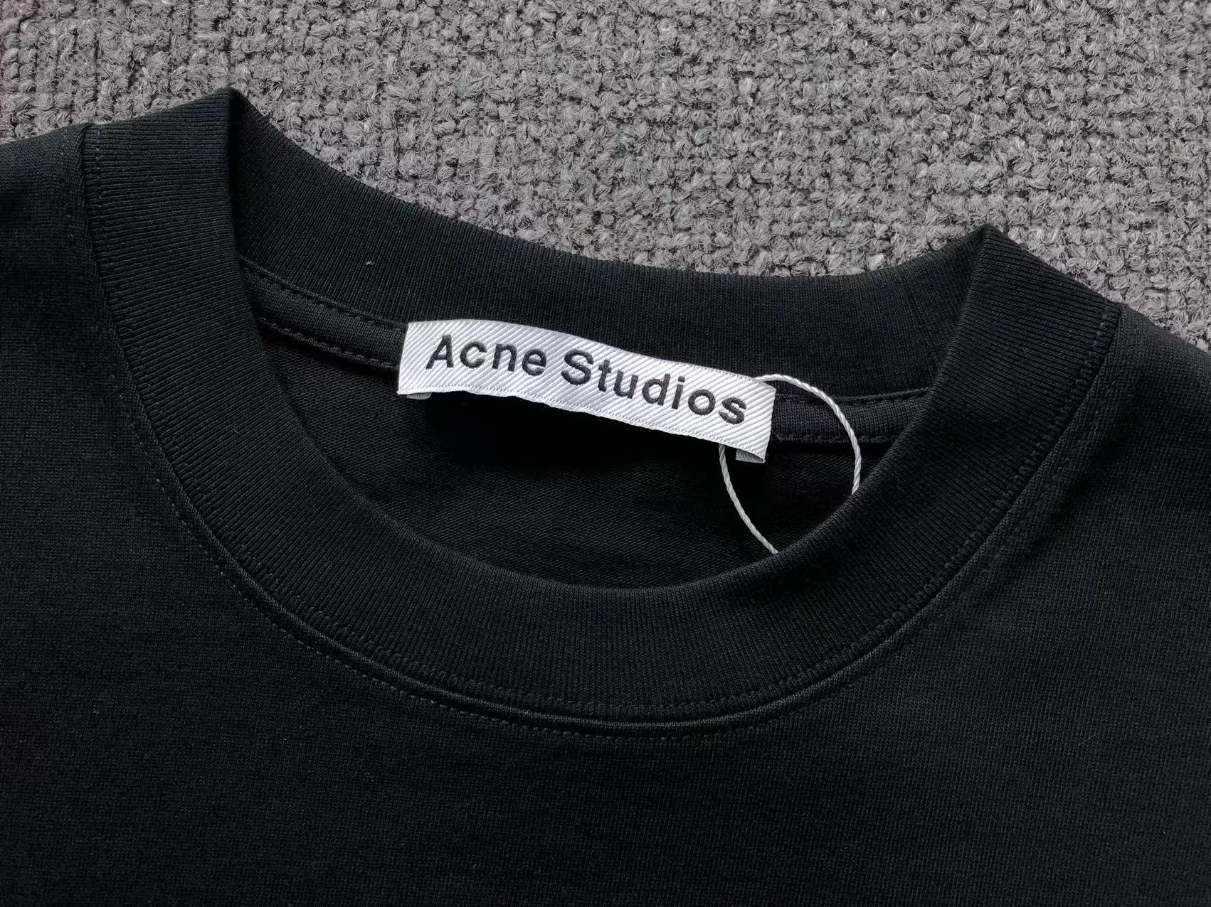 AcneStdios Tshirt