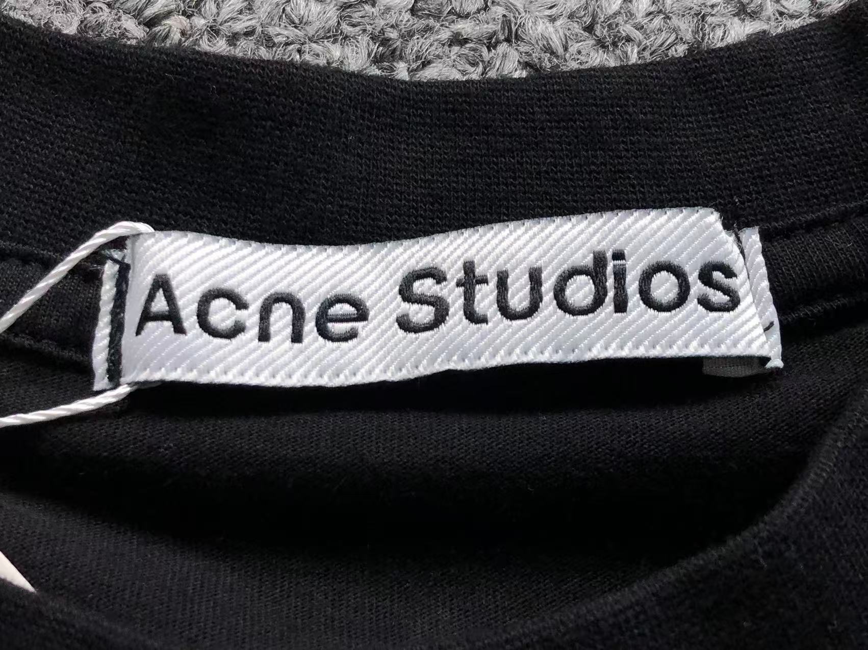AcneStdios Tshirt