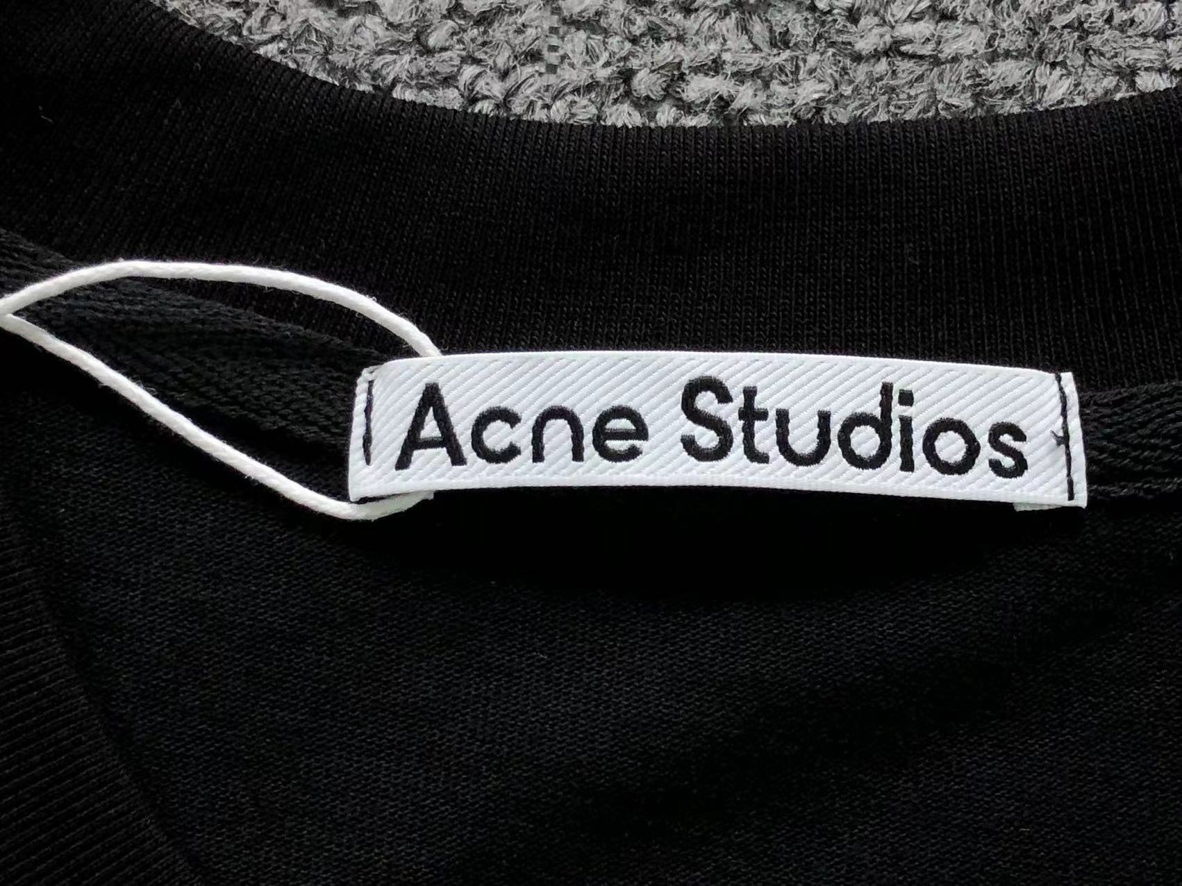 AcneStdios Tshirt