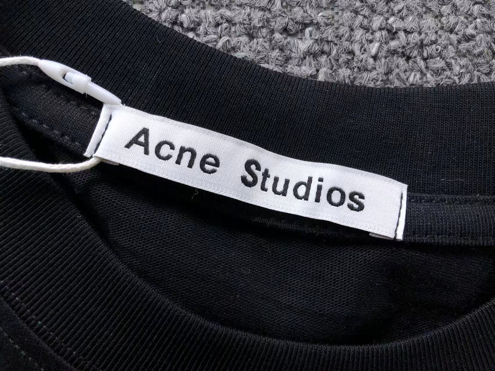 AcneStdios Tshirt