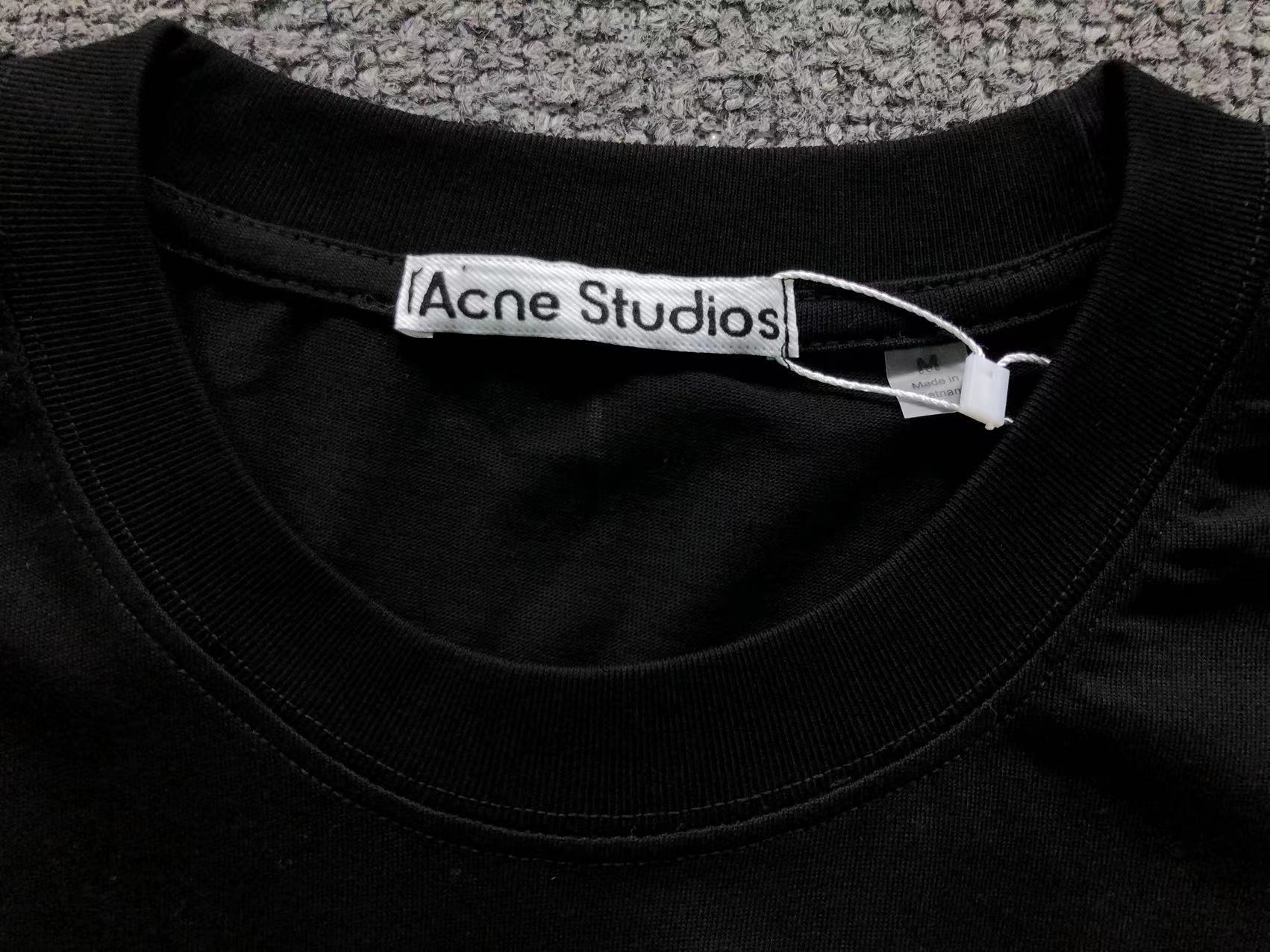 AcneStdios Tshirt