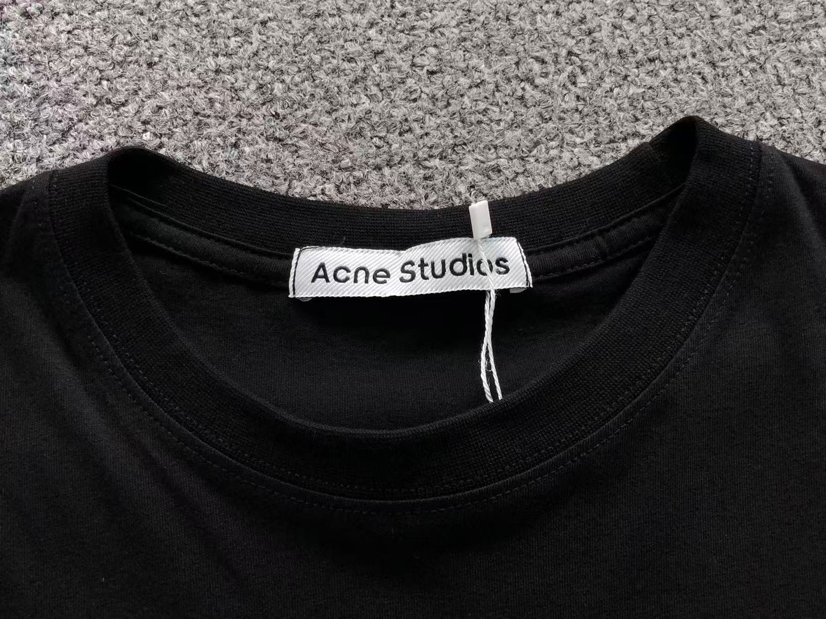 AcneStdios Tshirt