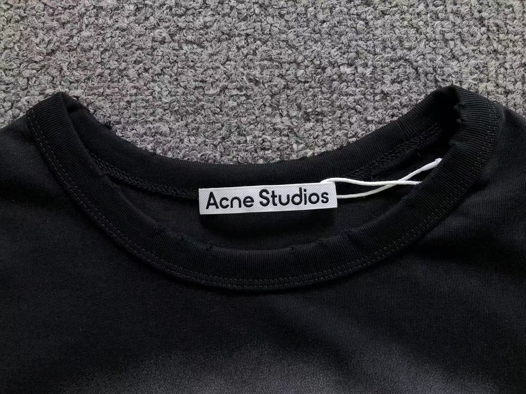 AcneStdios Tshirt Female