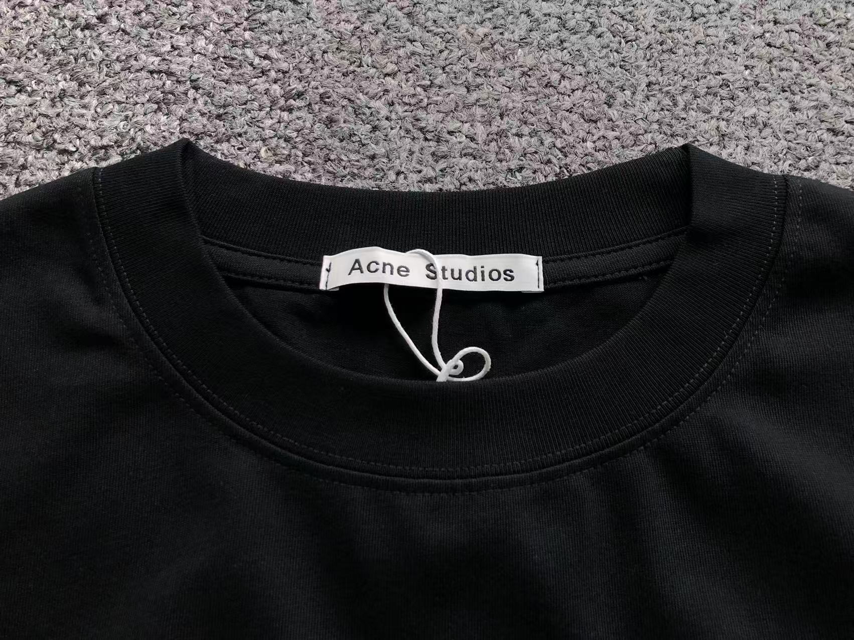 AcneStdios Tshirt