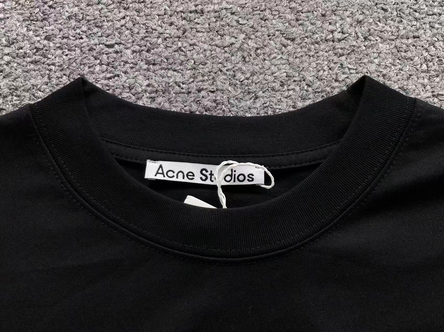 AcneStdios Tshirt