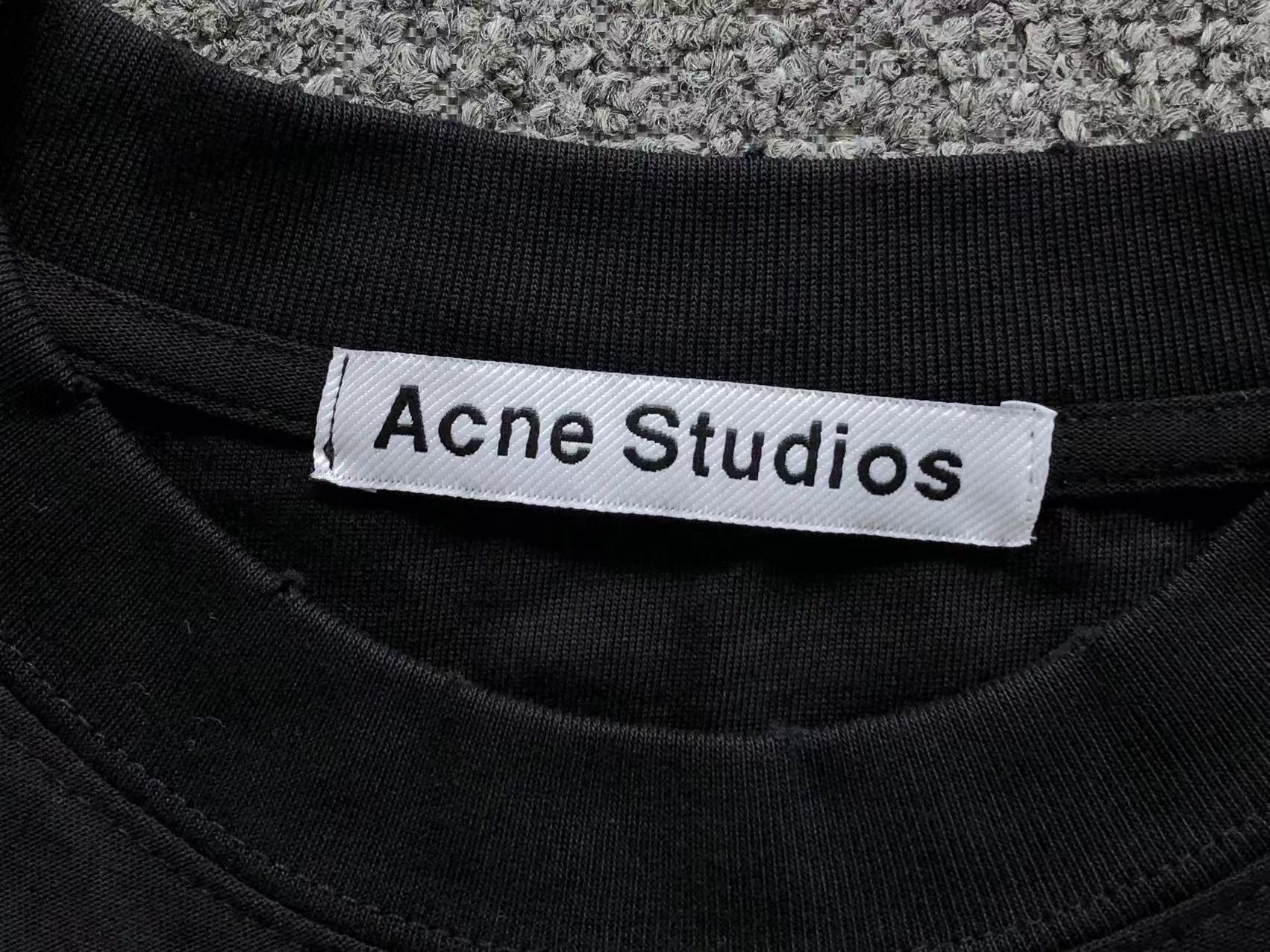 AcneStdios Tshirt