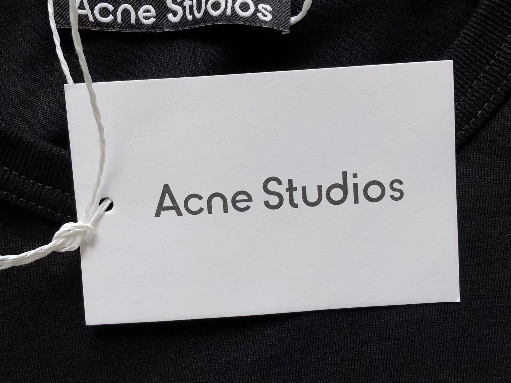 AcneStdios Tshirt